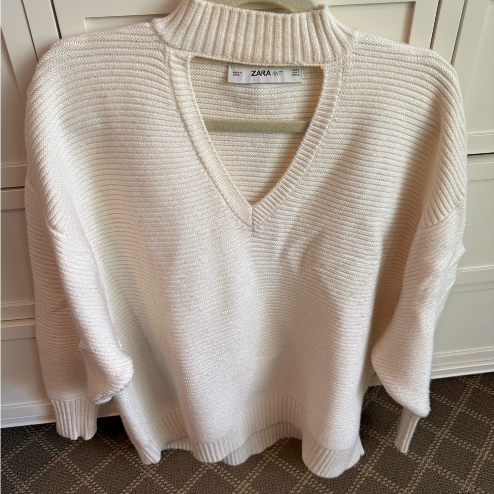 Zara beige sweater